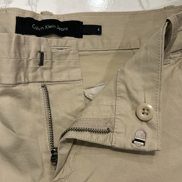CALVIN KLEIN Chino Khaki Shorts - Picture 8 of 9